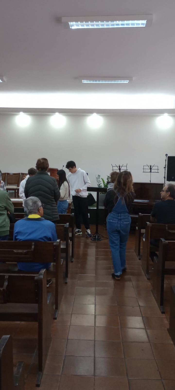 Homenagem ao Dia das Mães com jantar organizado pela UMP.